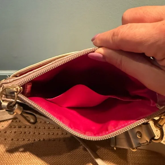 Coach Poppy Crossbody Bag With Sigbature C and Colorful Accents - Picture 6 of 10